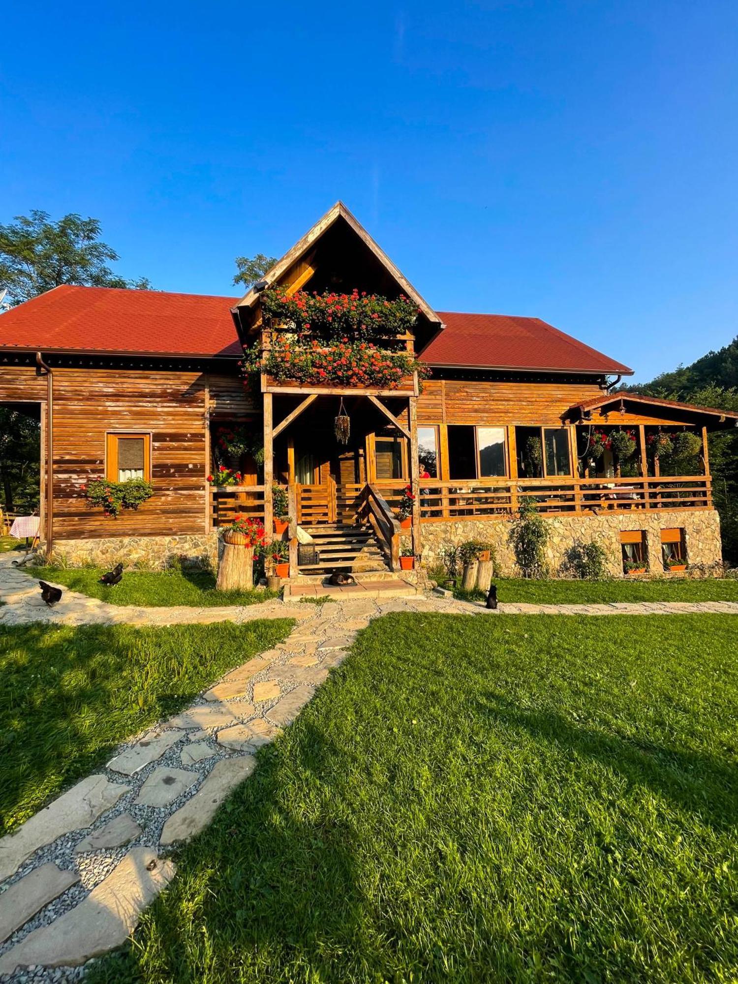 Cabana La Domnu' De Pe Vale Aiud Exterior foto